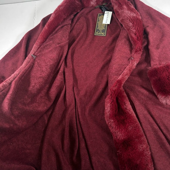 Heidi Daus Faux Fur Cloak Cape Wrap Batwing Sweater Shawl - Picture 4 of 11